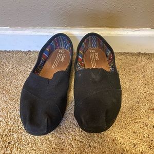 Toms